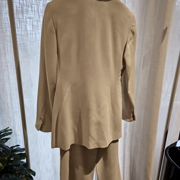 3 pce suit - jacket, dress and pant - Picture 4 of 7